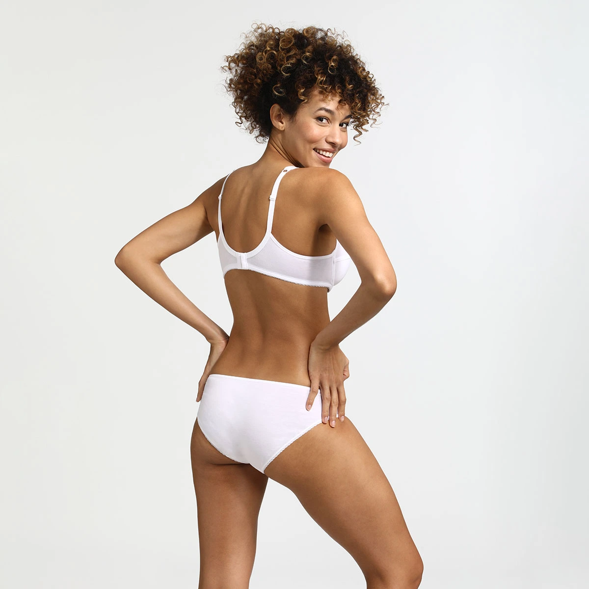 Culotte Blanche Generous Coton Bio Dim 7 Culotte Blanche Generous Coton Bio Dim – Image 5