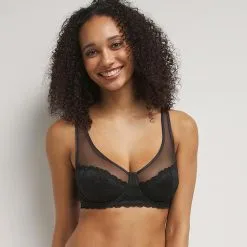 Soutien-gorge Emboitant Dentelle Coeurs Noir Generous Édition Limitée
