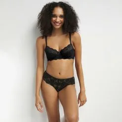 Soutien-gorge Emboitant à Armatures Dentelle Florale Noire Daily Glam 11 Soutien-gorge Emboitant à Armatures Dentelle Florale Noire Daily Glam -Vendite Maillots De Bain D0CU8C1 0HZ 03